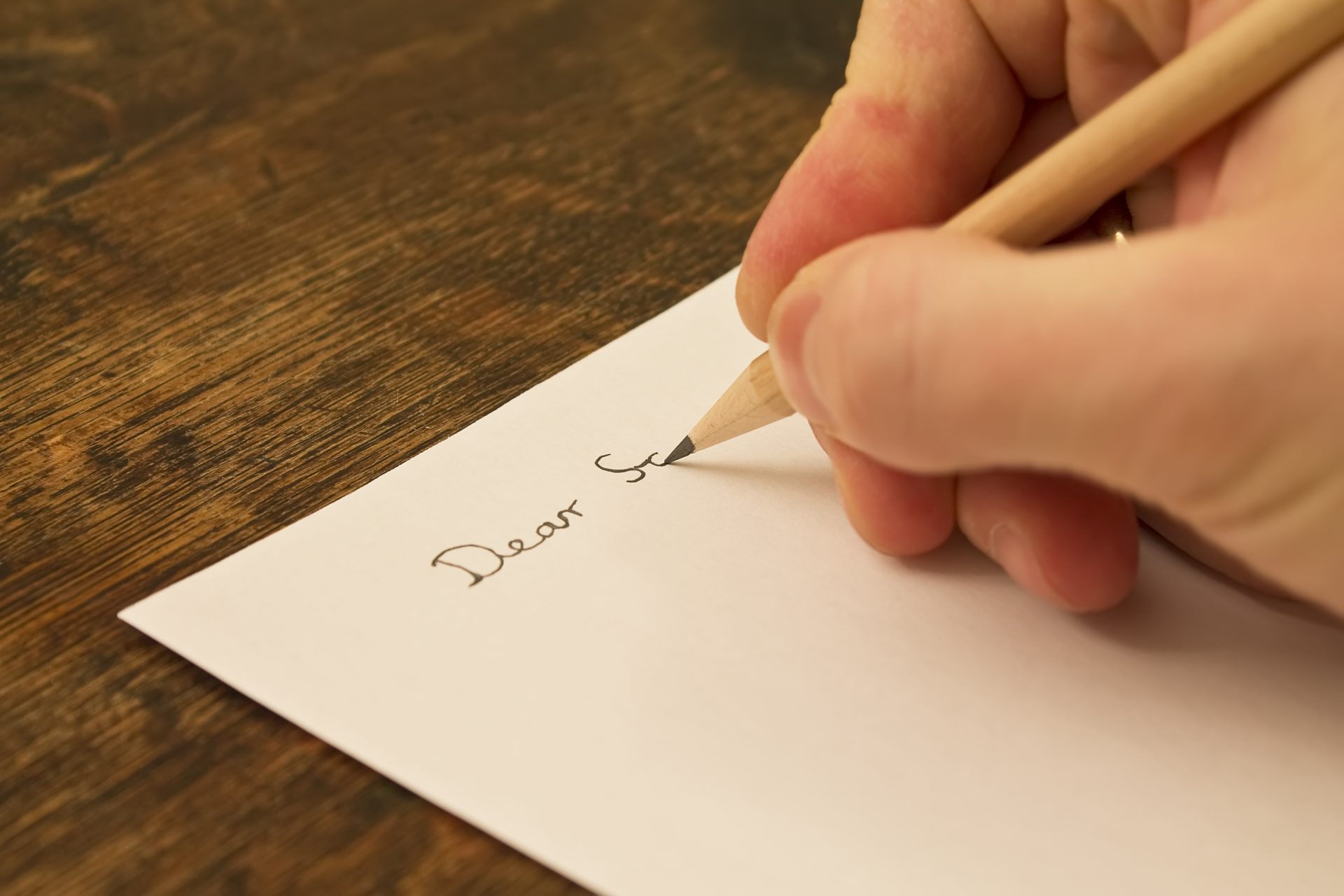 The power of a handwritten note or video recording when drafting a will